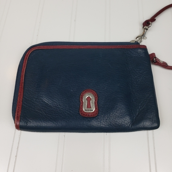 Fossil leather navy flower 2000's era clutch wristlet - Picture 4 of 11